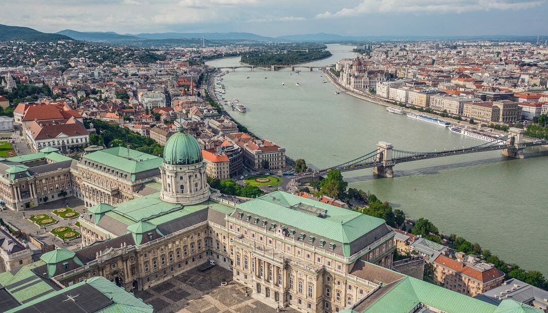 افتح فرعًا أو شركة تابعة في المجر – Luxembourg