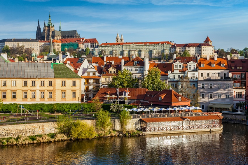 Start Your Export-Import Business in the Czech Republic with an s.r.o.