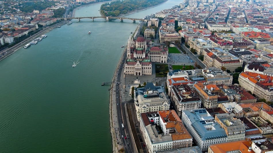 How to Register a Korlátolt Felelősségű Társaság (Kft.) in Budapest, Hungary – Luxembourg