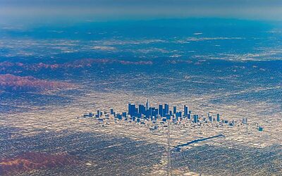 How Venture Capital Funds Early-Stage Startups in Los Angeles — 2026 Playbook