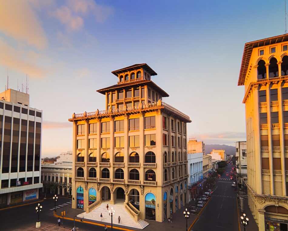 How International Investors Can Navigate Compliance in San Salvador 2026